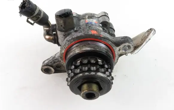 Nissan Almera N16 Power steering pump 5M321