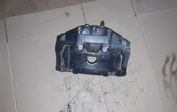 Jaguar XF Front brake caliper L153