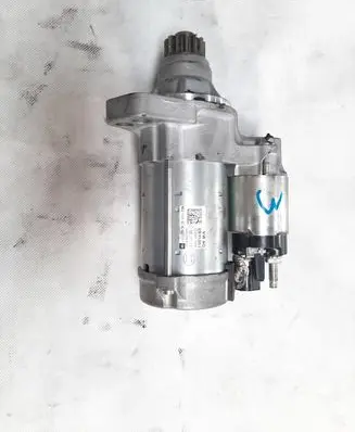 Volkswagen Golf VII Starter motor 02M911024J