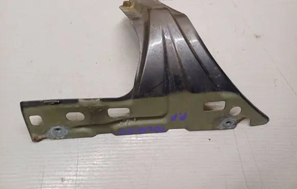 Volkswagen Touran I Fender mounting bracket 1T0821136