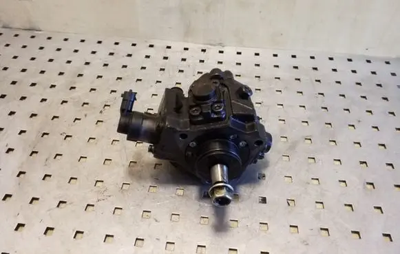 Hyundai i40 Fuel injection high pressure pump 0445010206 331002A420