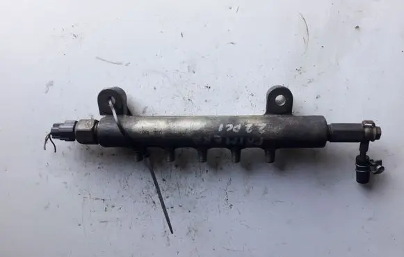 Nissan Primera Fuel distributor 03E1657