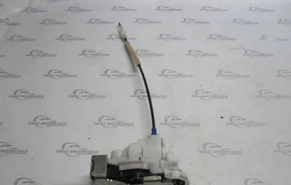 Loading door lock