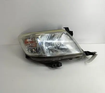 Toyota Hilux (AN10, AN20, AN30) Headlight/headlamp 811100K420