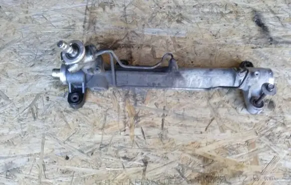 Toyota Avensis T250 Steering rack