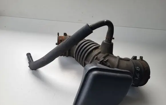 Hyundai ix35 Intake resonator 
