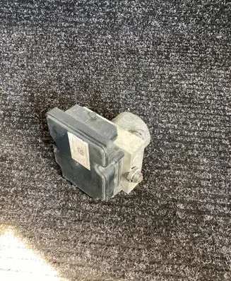 Tesla Model S ABS Pump 103779700D 864011615401211