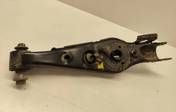 Hyundai Santa Fe Rear upper control arm/wishbone 552101AA0