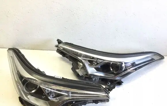 Toyota C-HR I Headlights/headlamps set 