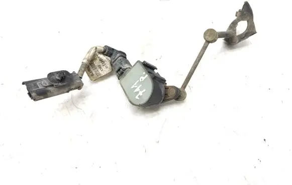 Headlight/headlamp level sensor