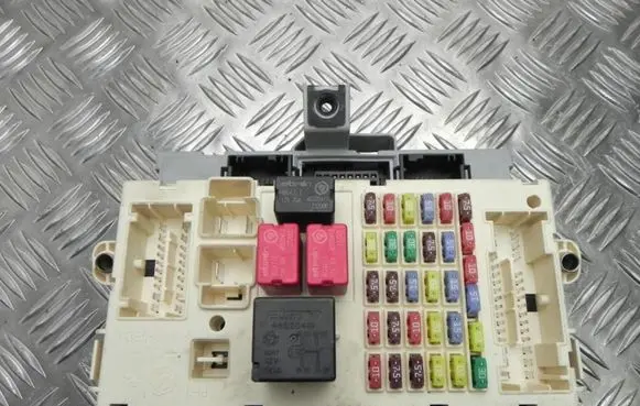 Alfa Romeo 147 Fuse box set 60698107 K724