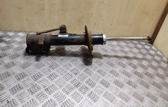 Hyundai ix35 Front shock absorber/damper 546602Y201