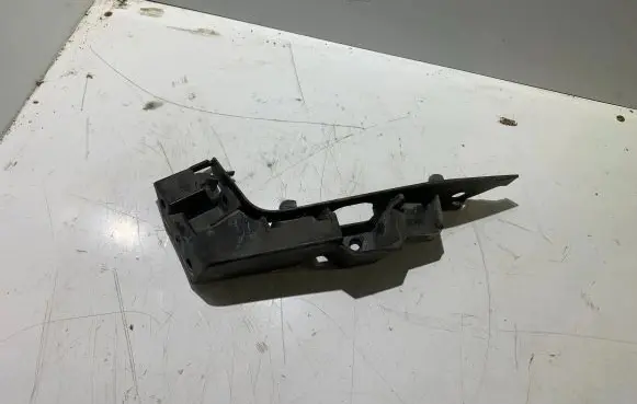 BMW X3 E83 Front bumper mounting bracket 3400919
