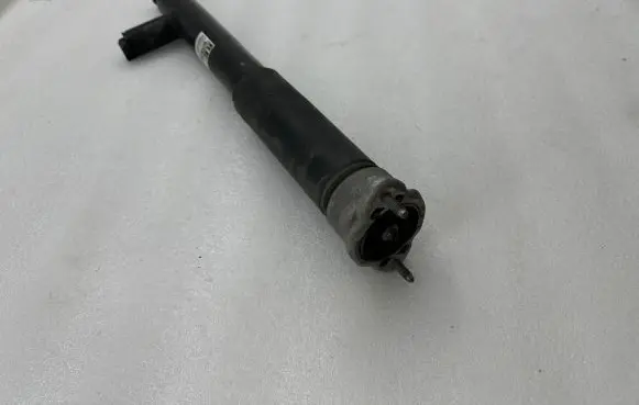 Mercedes-Benz E C207 W207 Rear shock absorber/damper A2073204430 EM077701 A2073263800