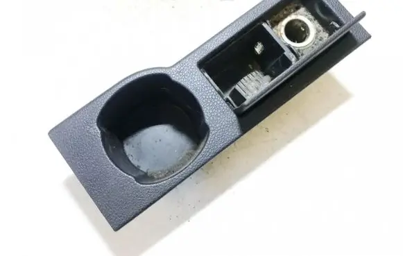 Ford Mondeo Mk III Cup holder 1s7xf04788ad