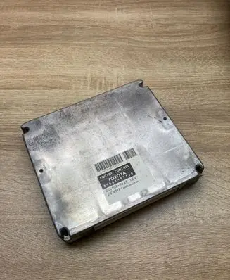 Toyota Prius (XW20) Engine control unit/module ECU 8966147110 2751001633