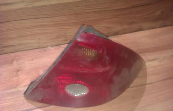 Ford Mondeo Mk III Rear/tail lights