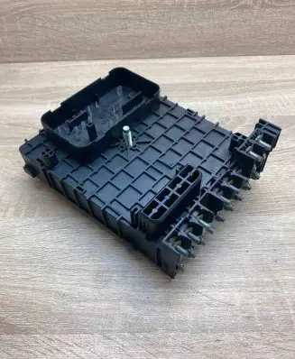 Volkswagen PASSAT B6 Fuse module 3C0937125 63592777 22554706