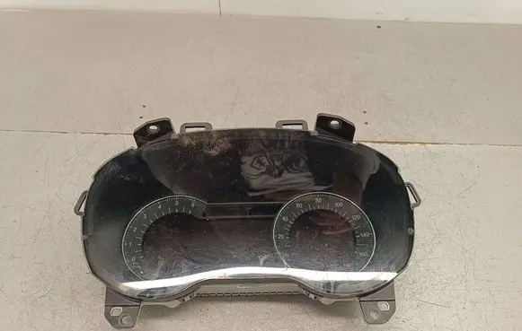 Speedometer (instrument cluster)