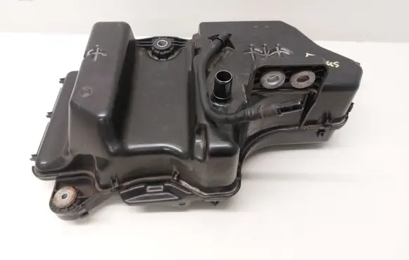 Ford Focus AdBlue liquid reservoir JX615J228A JU5A5L279BF JX615J228AG