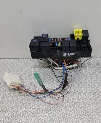 Mitsubishi Space Star Fuse module 