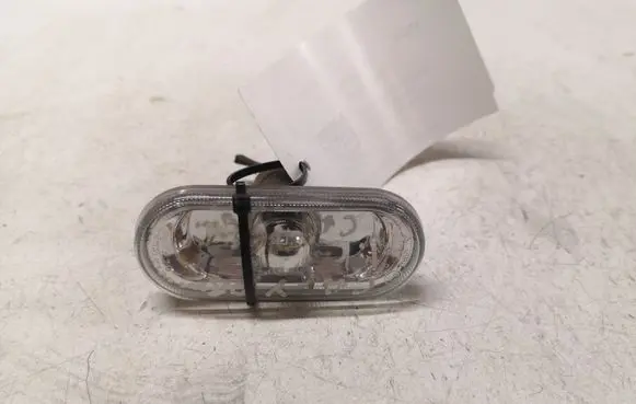 Volkswagen Caddy Front fender indicator light 2K0949117