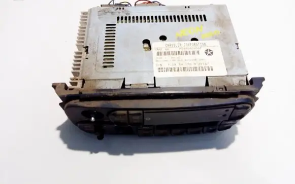 Chrysler Neon II Radio/CD/DVD/GPS head unit p04858583AF Usad