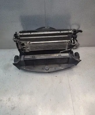Mercedes-Benz E A207 Radiator set A2045003603 A2045001001