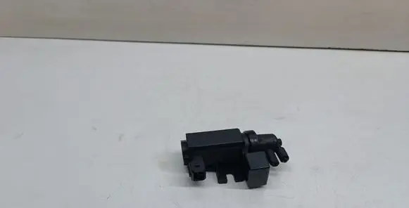 BMW X5 E70 Turbo solenoid valve 7796634 11747796634