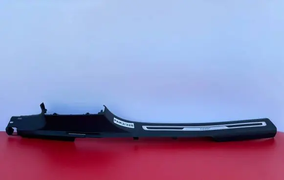 Volkswagen Tiguan Front sill trim cover 5NA853369
