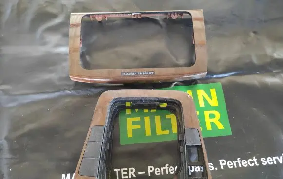 Volkswagen PASSAT B6 Dashboard center trim panel 3C0858069