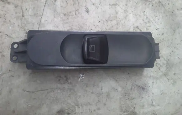 Mercedes-Benz Vito Viano W639 Electric window control switch A6395450613
