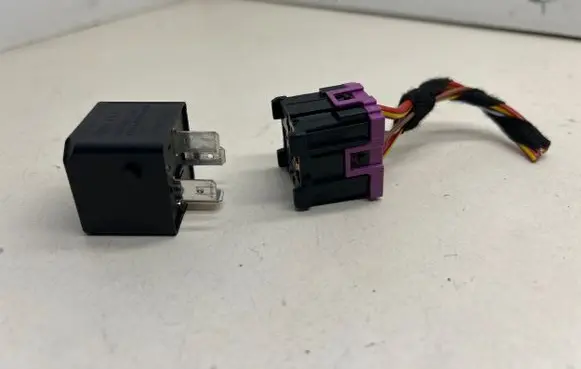 Porsche Macan (95B) Other relay 4H0951253A 443937527