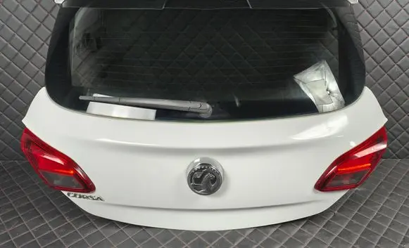 Opel Corsa E Truck tailgate