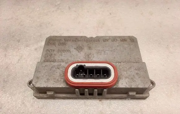 Mercedes-Benz E W211 Headlight ballast module Xenon 5DV00829000