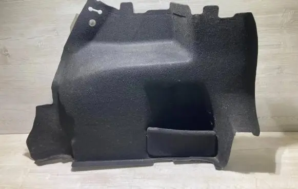 Trunk/boot side trim panel
