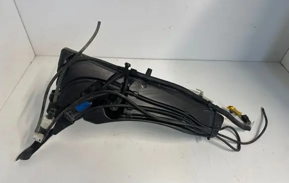 Peugeot 308 Windshield washer fluid reservoir/tank 9801940280 9806526880 9804974280