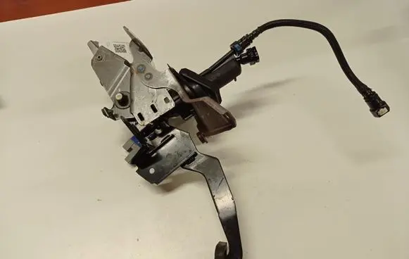 Clutch pedal