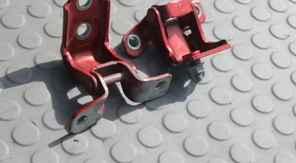 Rear door hinge set