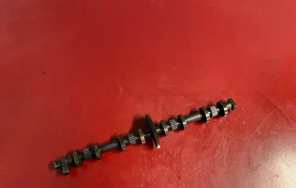 BMW X3 F25 Camshaft 7593894