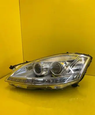 Mercedes-Benz S W221 Headlight/headlamp A2218201339