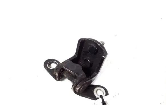 Toyota RAV 4 (XA20) Rear door upper hinge 68760-32060