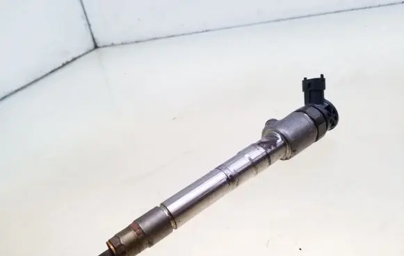 Maserati Levante Fuel injector 35062015F 0445110523