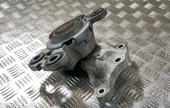 Volvo S60 Gearbox mount 31401307