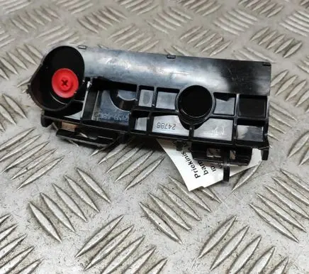Toyota Sienna XL40 IV Rear bumper mounting bracket 5215808020