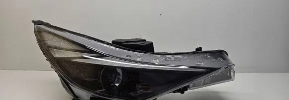 Hyundai Elantra VII Headlight/headlamp 92102-AA H07R