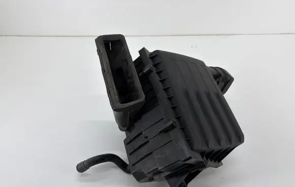 Volkswagen PASSAT B8 Air filter box 5Q0129607AF