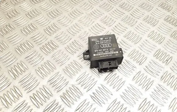 Audi A6 S6 C6 4F Light module LCM 8P0907357A 5LA00837921