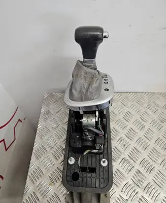Volkswagen Touran I Gear shifter/selector 1T1713025J 40036201361702