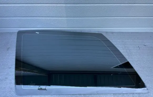 Jeep Grand Cherokee (WJ) Rear side window 55135797AD